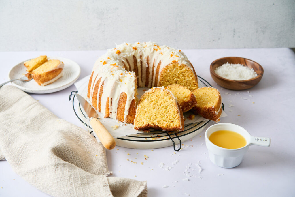 Gâteau à La Noix De Coco, Au Chocolat Blanc Et Au Jus D'orange De La Floride